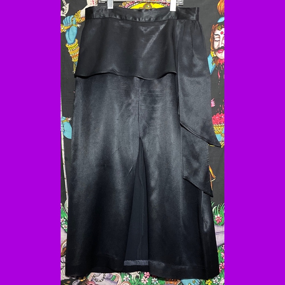Vintage Spacelegs brand peplum skirt w/front slit & decorative side accents